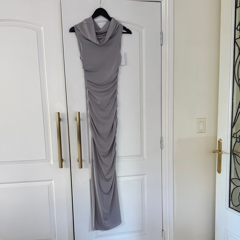 BRAND NEW WITH TAGS Chic Sleeveless Gray Maxi Dress